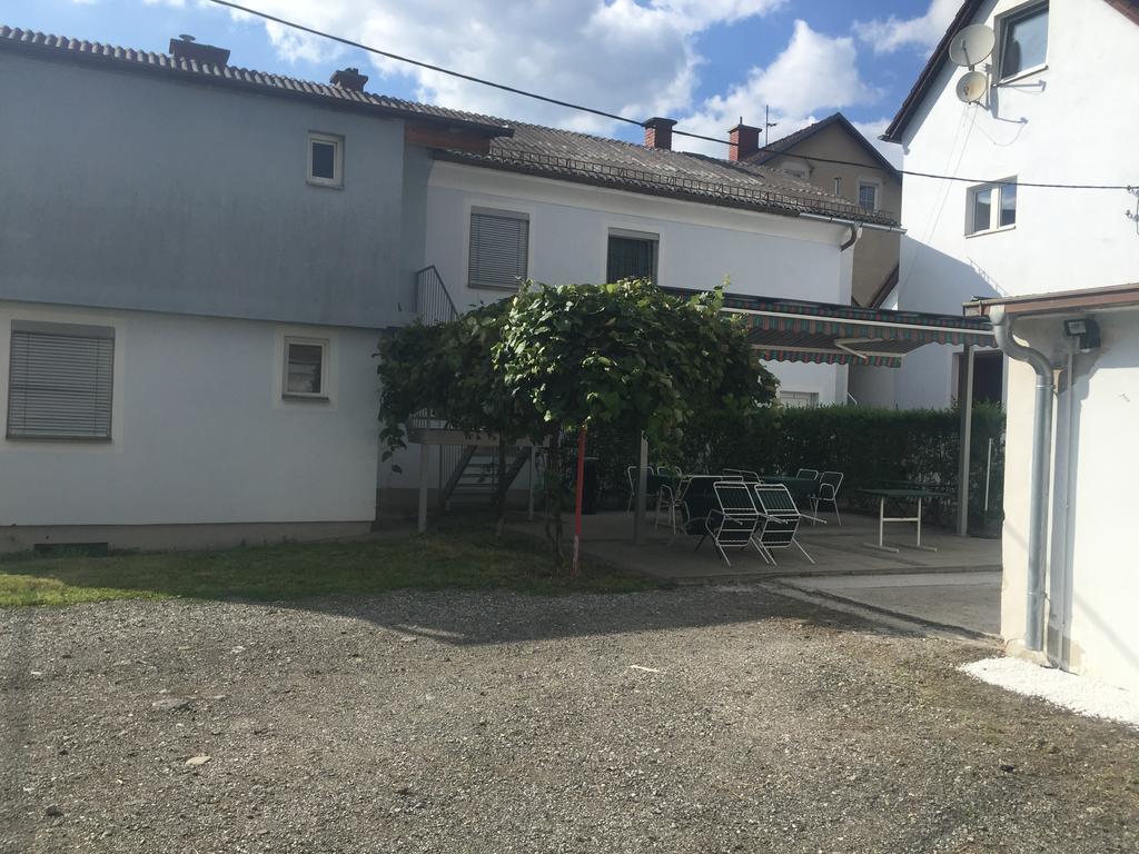 Roccos Raum Hotel Kapfenberg Exterior photo